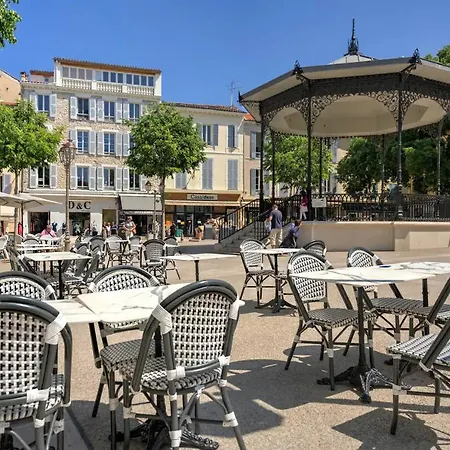 Duplex Mezzanine Near Shops & Cafes Lejlighed Antibes