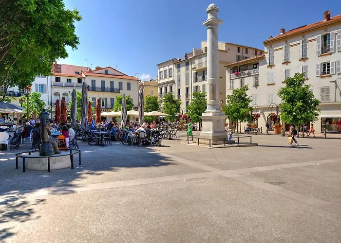 Duplex Mezzanine Near Shops & Cafes Διαμέρισμα Αντίμπ