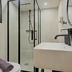 Duplex Mezzanine Near Shops & Cafes アパート *