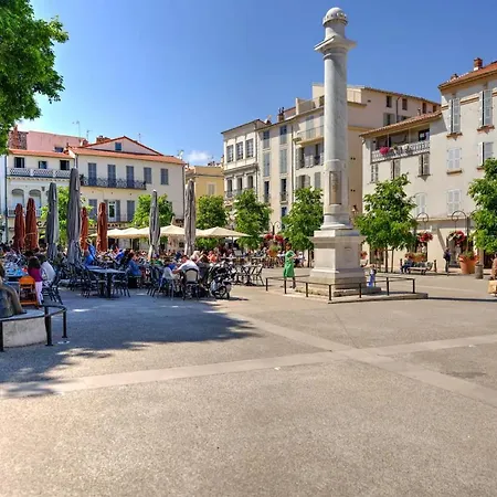 Duplex Mezzanine Near Shops & Cafes Apartment Antibes