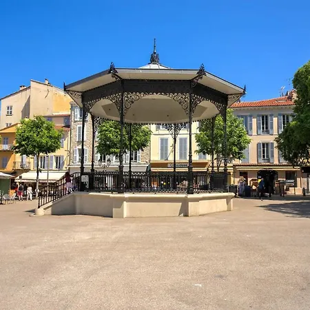Duplex Mezzanine Near Shops & Cafes Antibes
