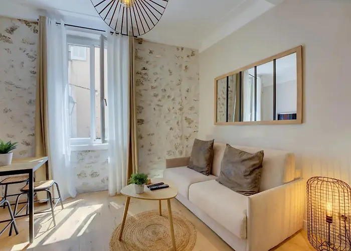 Апартаменти Duplex Mezzanine Near Shops & Cafes